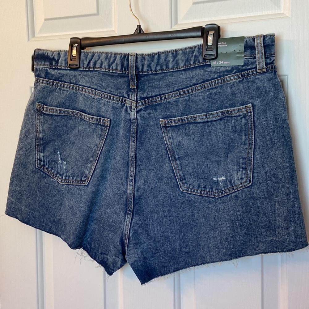 LAST CHANCE: NEW Wild Fable Distressed Cut-off Jean Shorts Size 18 - Picture 14 of 16